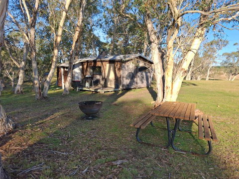 Rustic Cabin With Moon Bathing For A City Escape - Accommodation Yamba 1