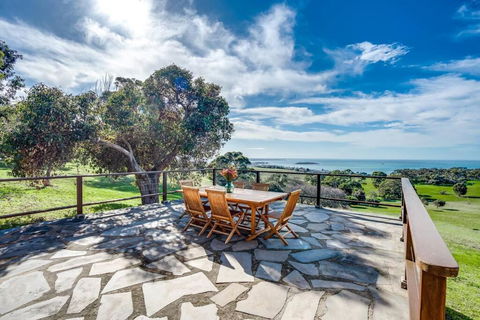 Rustic Cottage - Accommodation Yamba 2