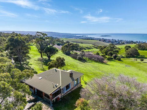 Rustic Cottage - Accommodation Yamba 3