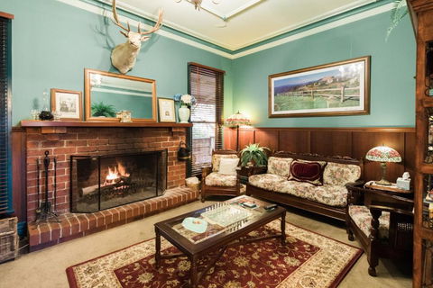 Rustic Refuge Guesthouse - Accommodation Yamba 2