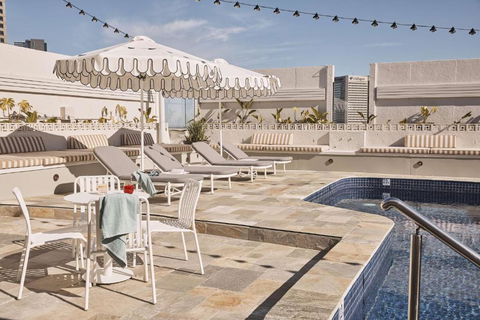 Rydges Melbourne - Accommodation Yamba 1