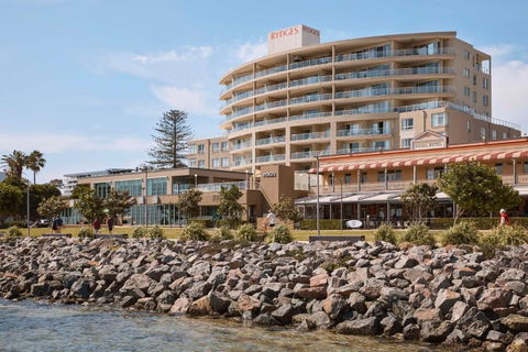 Rydges Hotel Port Macquarie - Accommodation Yamba 2