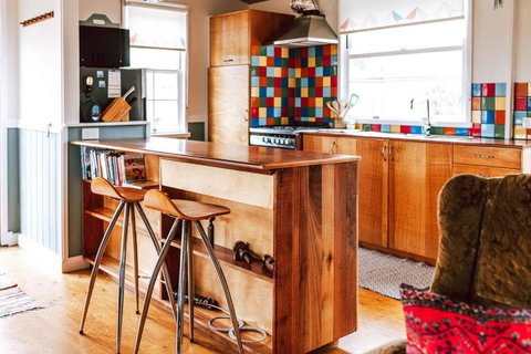 S U N S E T S H A C K Binalong - Accommodation Yamba 0