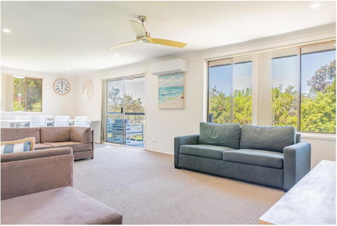 Salt & Sand Getaway - Accommodation Yamba 3