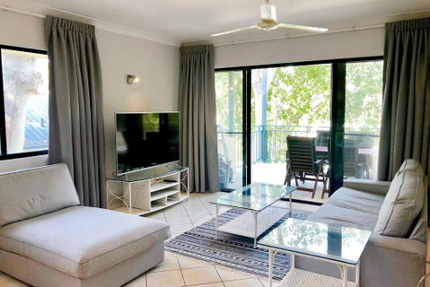 Salt & Sand - Tropical Oasis Footsteps To Beach - Accommodation Yamba 1