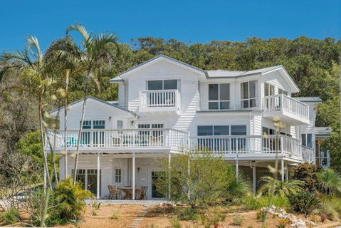 Salt Spray - Accommodation Yamba 0