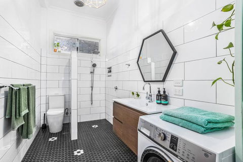 Saltbush Cottage In Fabulous South Fremantle - Accommodation Yamba 3