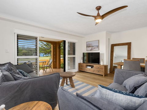 Salty Kisses On Marine Parade - Accommodation Yamba 2