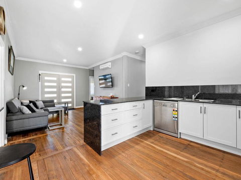 Salty Sea Cottage - Accommodation Yamba 3