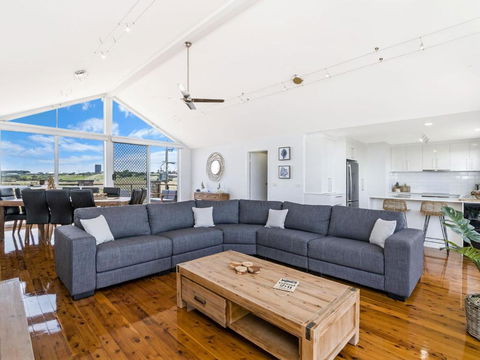 Saltys - Accommodation Yamba 2