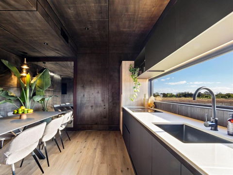 Samphire Chalet Tuart - Accommodation Yamba 2