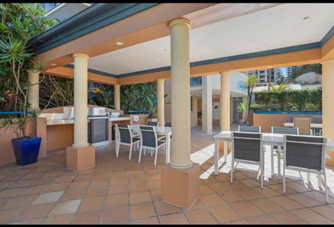 San Mateo On Broadbeach - Accommodation Yamba 1