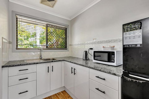 Sanctuary Lakes Fauna Retreat - Accommodation Yamba 2