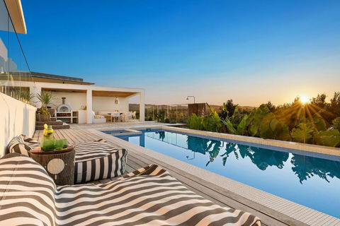 Sanctuary Spaces - Sundowner - Accommodation Yamba 1