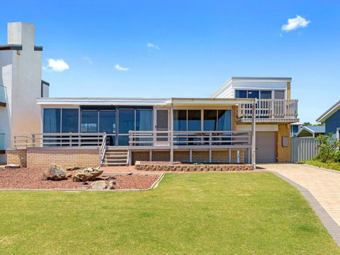 Sand Castles 34 Gold Coast Drive - Accommodation Yamba 3