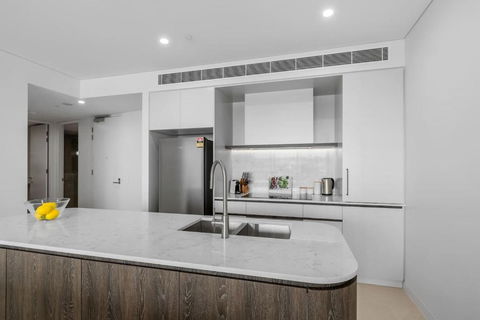 Sailview Escape - A Tranquil Marina Hideaway - Accommodation Yamba 2