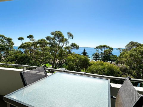 Rockingham Waterfront At Nautilus - Accommodation Yamba 3