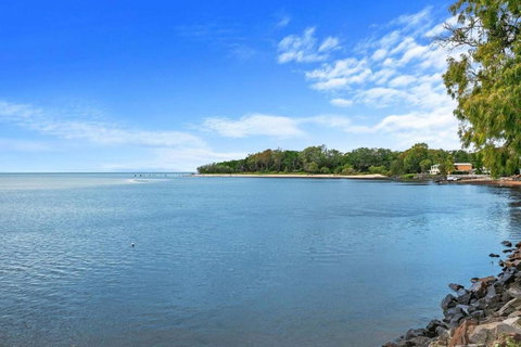 Sandbar On Moreton 5 Bedroom - Accommodation Yamba 0