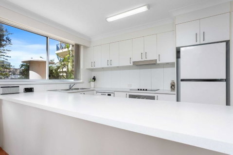 Sandown - Hosted By Burleigh Letting - Accommodation Yamba 3