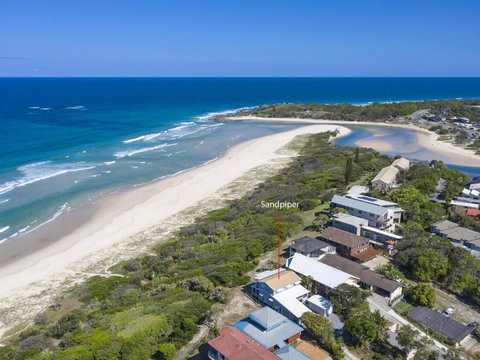 Sandpiper Beachfront House - Hastings Point - Accommodation Yamba 2