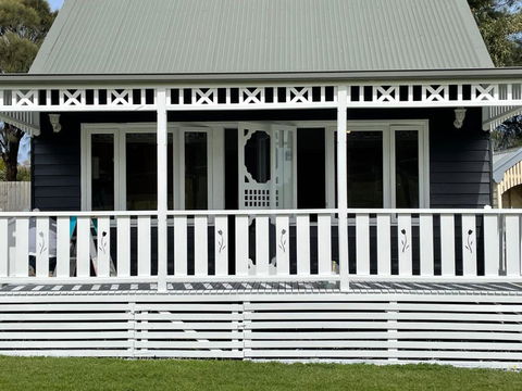 Sandpiper - Charming Beach Villa - Accommodation Yamba 0