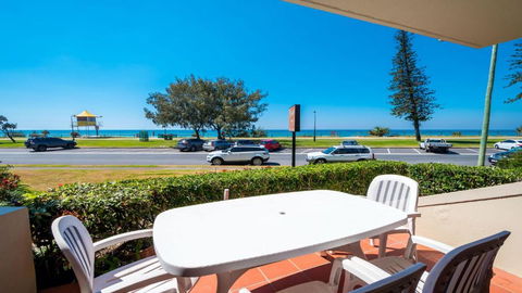 Sandrift Beachfront Apartments - Accommodation Yamba 3
