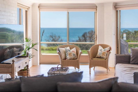 Sandrift One - Oceanstays - Accommodation Yamba 1