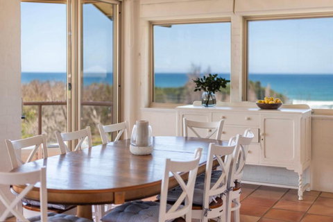 Sandrift Two - Oceanstays - Accommodation Yamba 2