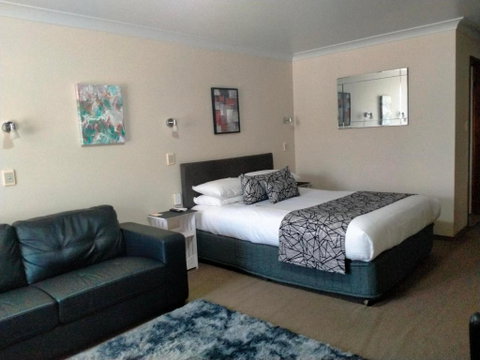 Sandstock Motor Inn Armidale - Accommodation Yamba 0