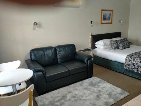 Sandstock Motor Inn Armidale - Accommodation Yamba 1