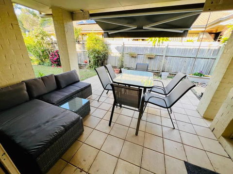 Sandstone Point Holiday Home - Accommodation Yamba 2