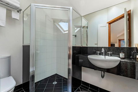 Sandstone Suites - In The Heart Of Port Fairy - Accommodation Yamba 3