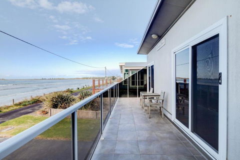 Sandy Cove - Accommodation Yamba 3