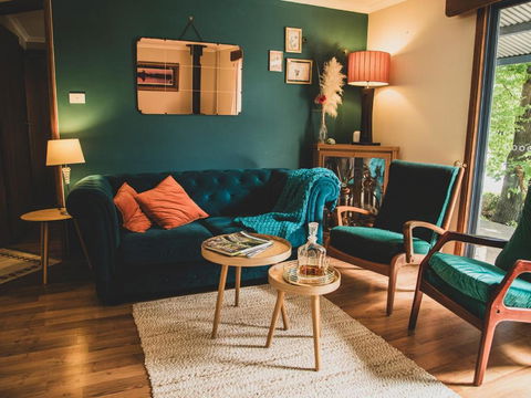 Snowy Valleys Iconic Stay - Moonshiner Cottage @ Distillery - Accommodation Yamba 0