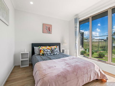 Spacious Newly Furnished 4BD Family Retreat - Accommodation Yamba 3