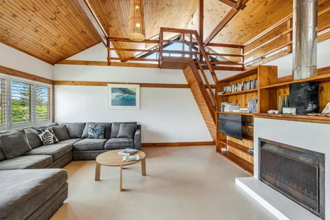 Spookys 6 Angourie - Private Tree Top Oasis - Accommodation Yamba 1