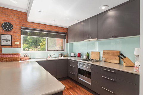 Surrey On The Park - Accommodation Yamba 2