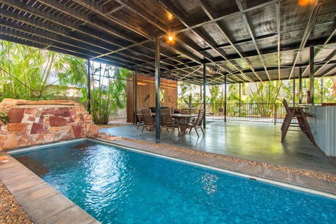 Sunset Oasis - Accommodation Yamba 0