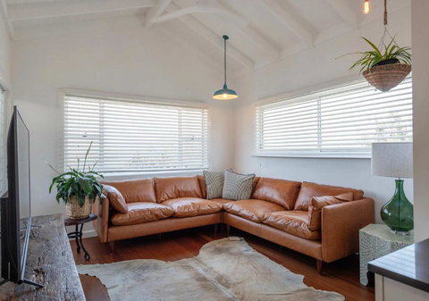 Sunset Retreat - Oceanstays - Accommodation Yamba 0