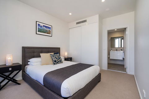 Beau Monde Apartments Newcastle - The Herald - Accommodation Yamba 2