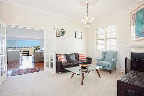 Beautiful Coastal Family-Sized Home - Accommodation Yamba 1