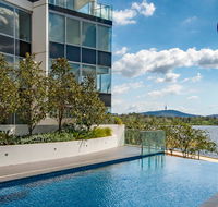 Beautiful Modern Lake View Apartment - Accommodation Yamba