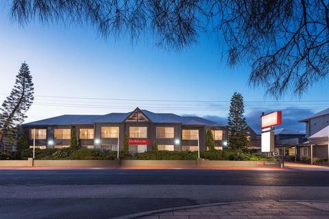 Bellevue On The Lakes - Accommodation Yamba 0