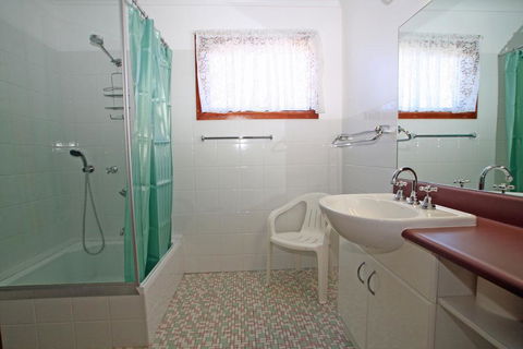 Berrara Cove Beach House - Accommodation Yamba 1