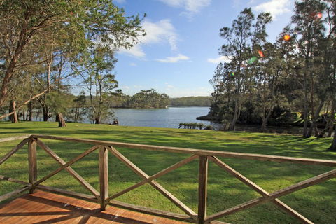 Berrara Lagoon Front Chalet - Accommodation Yamba 0