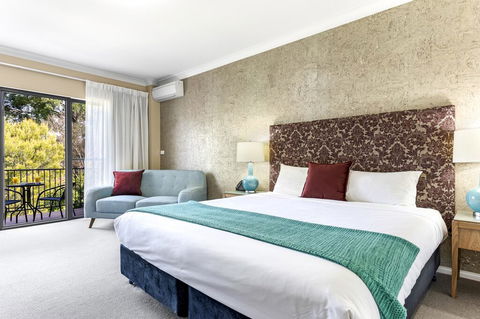 Berry Village Boutique Motel - Accommodation Yamba 0