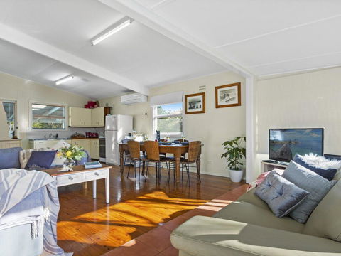 Between 2 Beaches - Comfortable Private Sanctuary - Accommodation Yamba 2