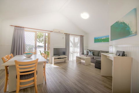 Blue Dolphin Holiday Resort - Accommodation Yamba 2
