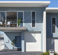 Blue Pelican - pacific views walk to beach - Accommodation Yamba
