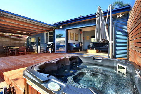 Bluetongue @ Culburra - Pet Friendly - 4 Mins To Beach - Accommodation Yamba 1